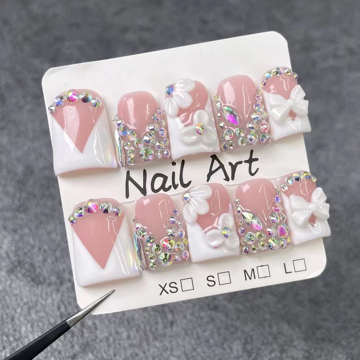 10 pezzi di alta qualità, stile semplice ed elegante, motivi dipinti a mano, fiocco tridimensionale, finto diamante fatto a mano scintillante.