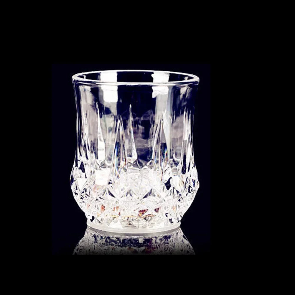 70ml LED lampeggiante tazza vino birra whisky tazza acqua bevande bicchieri automatici tazza incandescente bar festa forniture per la casa
