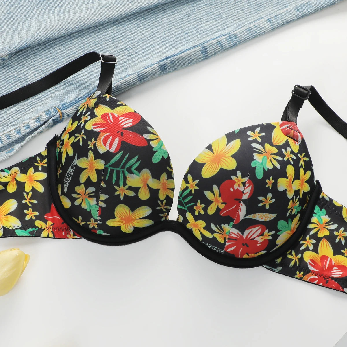 Set di biancheria intima sexy con fiori ricamati da donna con cerchio in acciaio raccolto push up comodo set di reggiseno aderente J0124