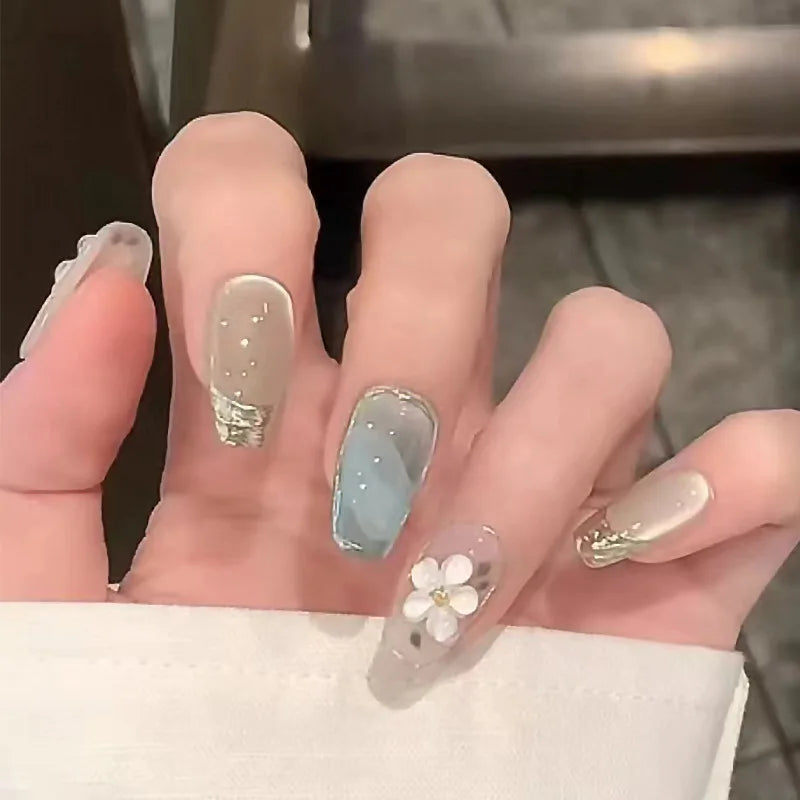 24 pezzi romantico Y2k stella stampa sulle unghie sfumatura blu stile francese oro luna disegni unghie finte mandorla dolce unghie finte per le donne