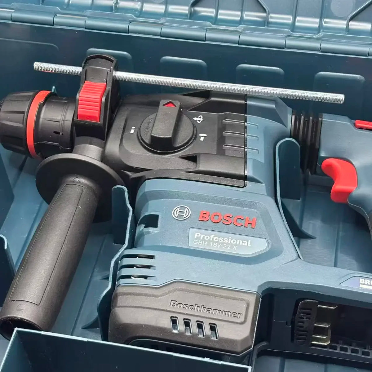 BOSCH GBH18V-22X Martello Perforatore Rotativo a Batteria SDS PLUS, Martello Elettrico Brushless per Lavori Pesanti su Calcestruzzo e Muratura