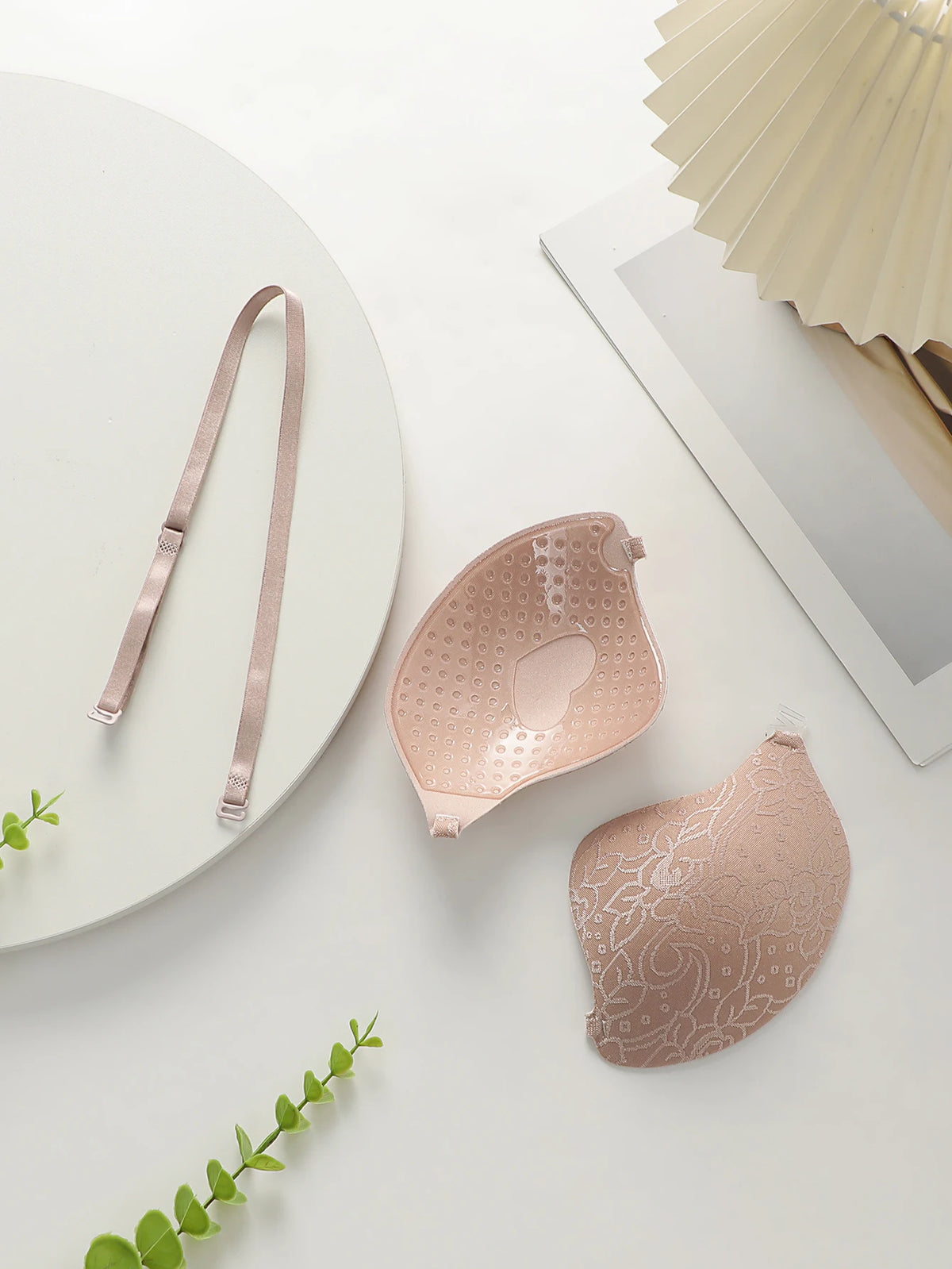 Reggiseno da donna staccabile con cinturino sul petto invisibile raccolto abiti da sera adesivi senza cuciture e braissere per feste JB2511
