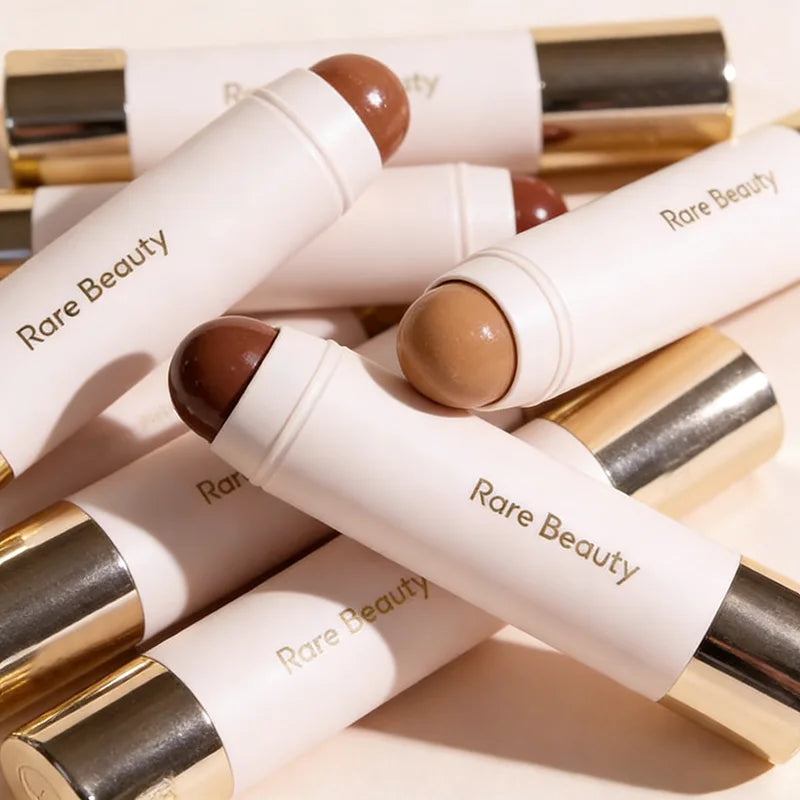 Nuovo Bronzer in Crema Soft Contour di Rare Beauty, Impermeabile, Texture Setosa, per Definire Mascella, Naso e Guance, Effetto Naturale Tridimensionale