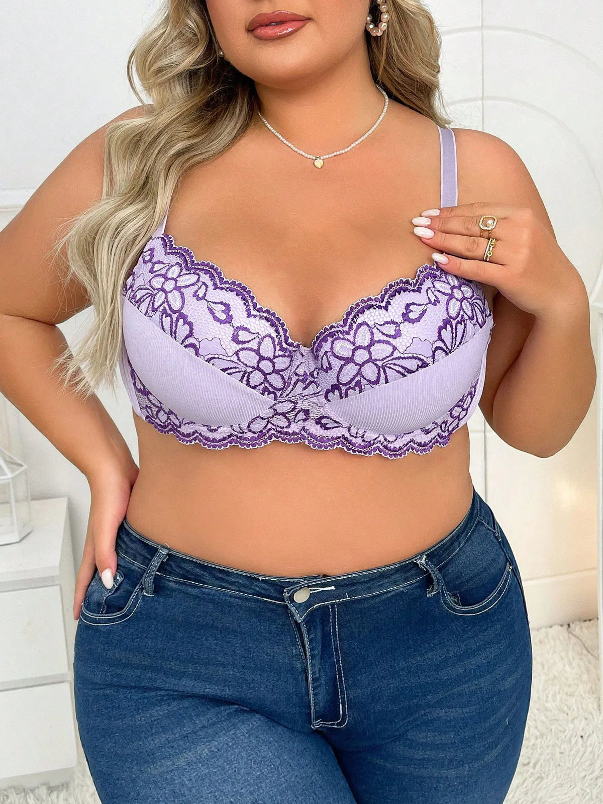 Intimo oversize da donna con mezza tazza raccolto design ricamato a fiori anti-cedimento adatto per donne grassocce 90D-110D B2510