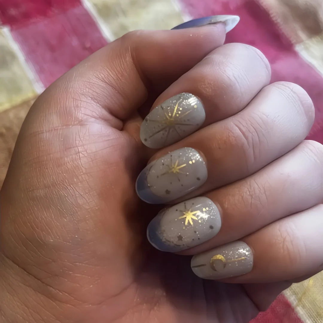 24 pezzi romantico Y2k stella stampa sulle unghie sfumatura blu stile francese oro luna disegni unghie finte mandorla dolce unghie finte per le donne