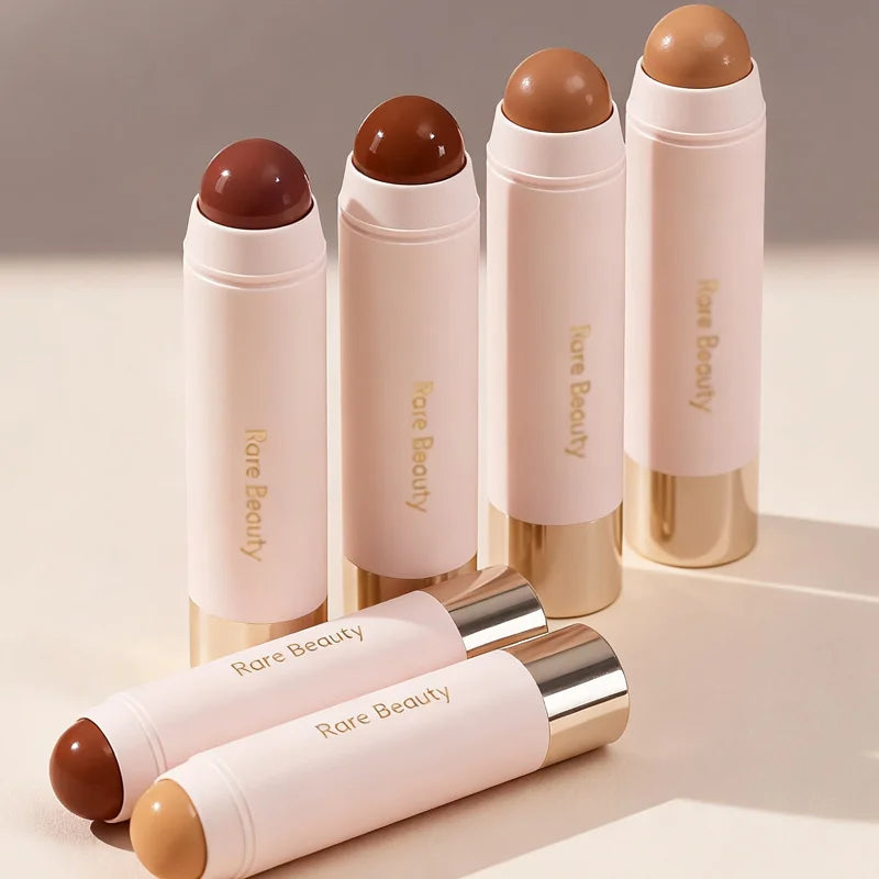 Rare Beauty Soft Pinch Liquid Bronze Contour Stick: Bronzer Liquido Morbido a Lunga Durata, Ombretto Naso Naturale, Impermeabile, Illuminante, Strumento per Trucco Viso 3D