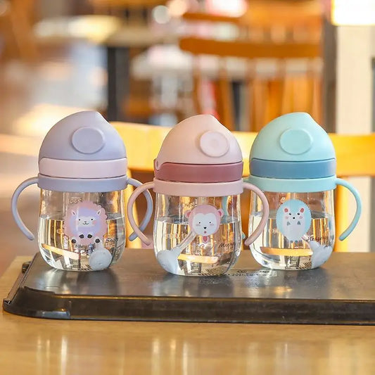 MAMIJOY BY01 Bambini Acqua Sippy Cup Creativo Del Fumetto Del Bambino Tazze di Alimentazione con Cannucce Bottiglie di Acqua A Tenuta Tazza Per Bambini All'aperto