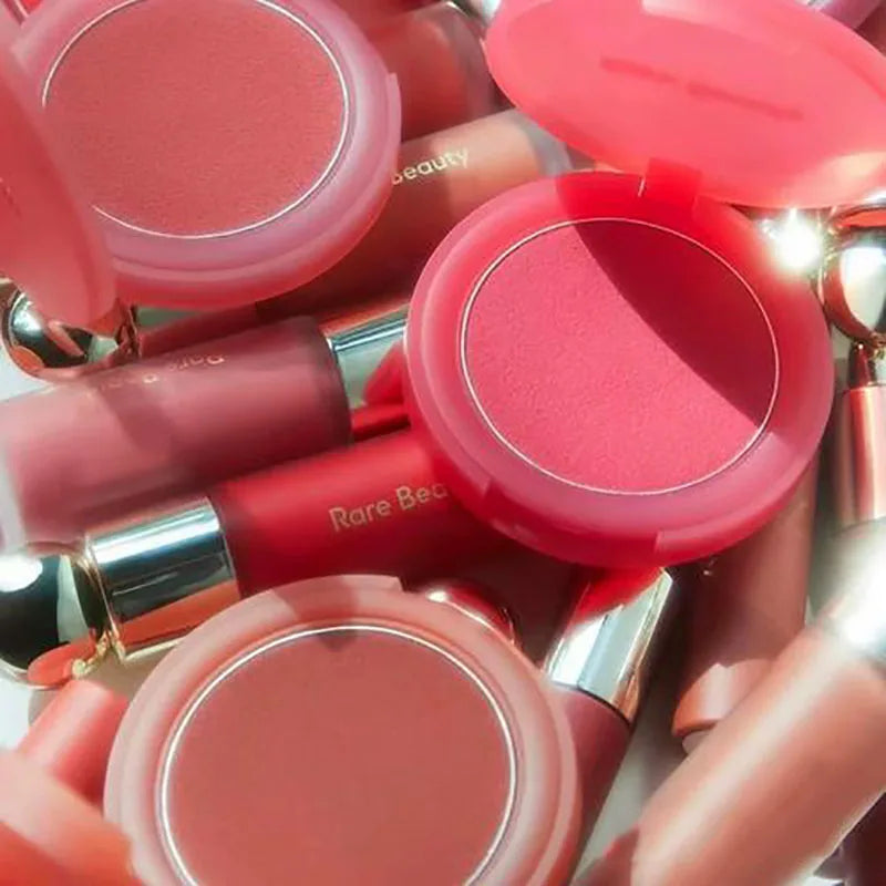 Rare Beauty Fard Illuminante Viso 3D con Specchio, Contouring Cosmetico, Bronzer Scintillante, Stick Luminizer, Strumento per il Trucco