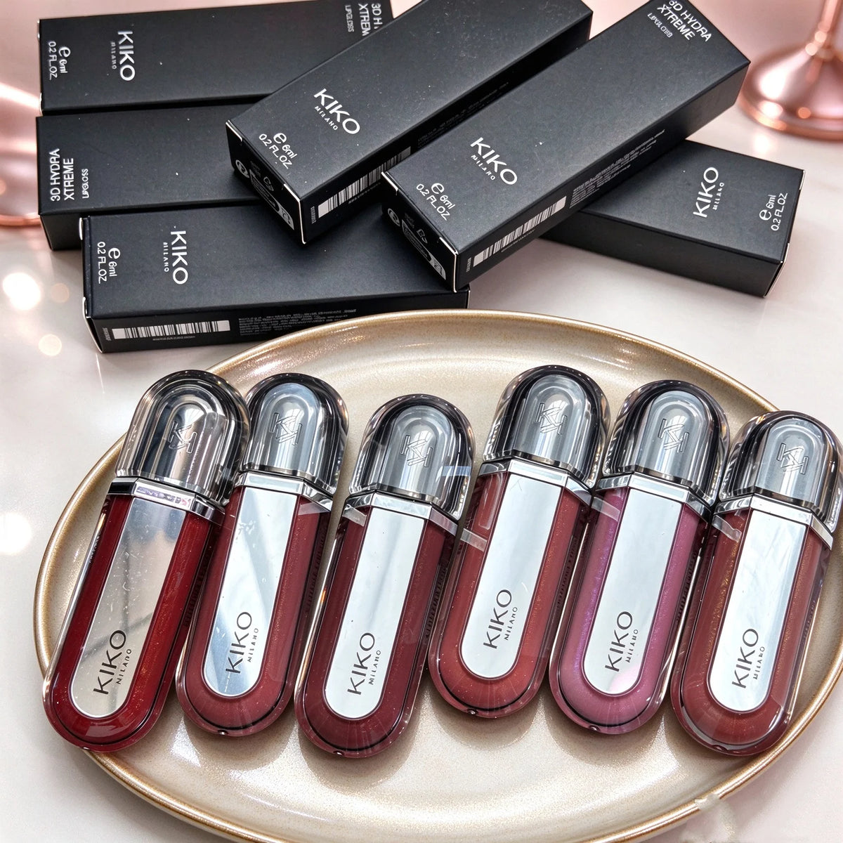 KIKO Milano 3D Hydra Lipgloss, lucidalabbra idratante, volumizzante e ad alta brillantezza, formula a lunga tenuta, non appiccicosa, per un trucco labbra confortevole.