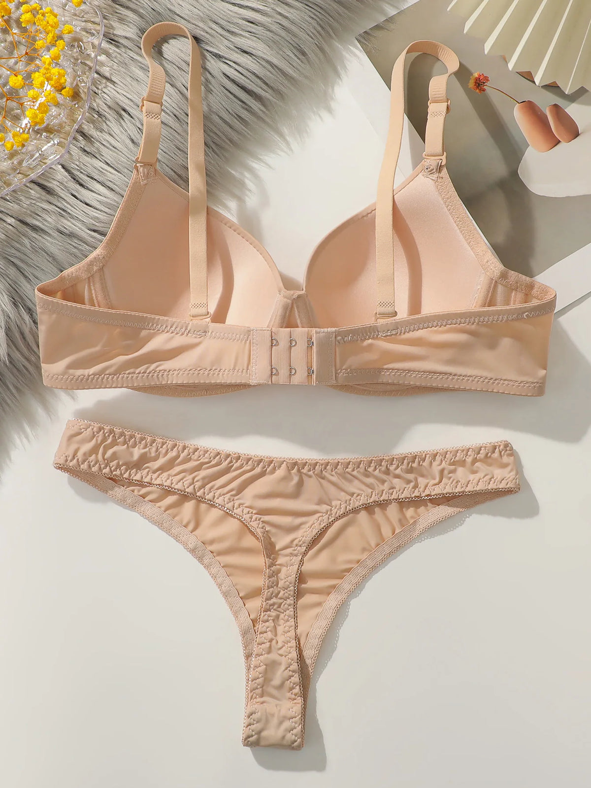 Nuova lingerie europea e americana a 3/4 tazze con stampa leopardata abbinata a un set di biancheria intima da donna sexy perizoma reggiseno push up B2087