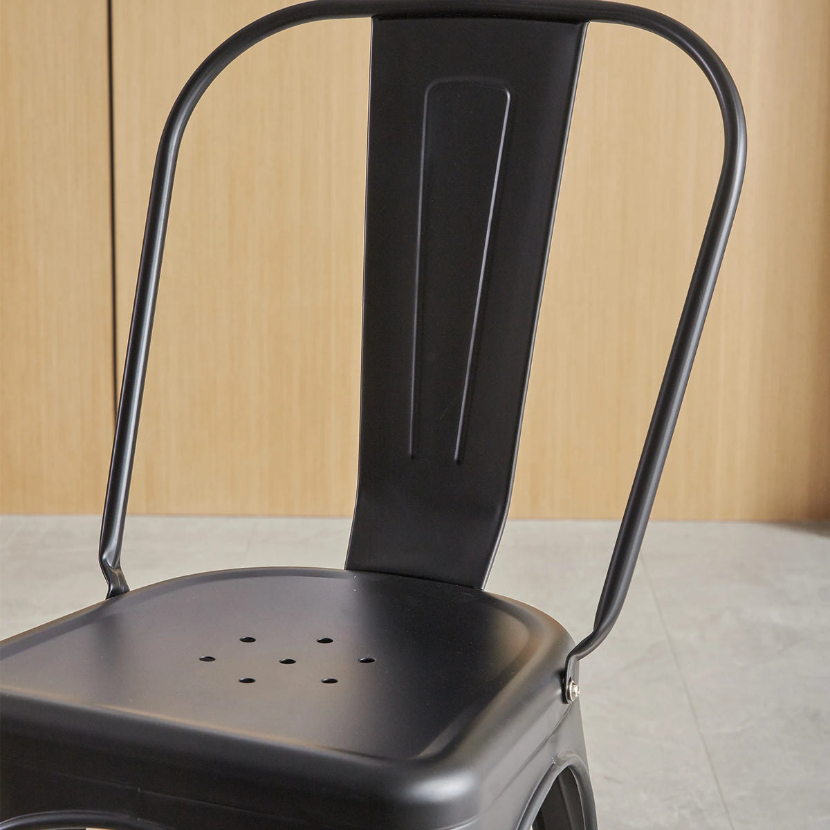EGOONM Set di 4/8 sedie da pranzo moderne in metallo Sedie in stile industriale impilabili utilizzate per la sedia da pranzo all'aperto del terrazza del ristorante