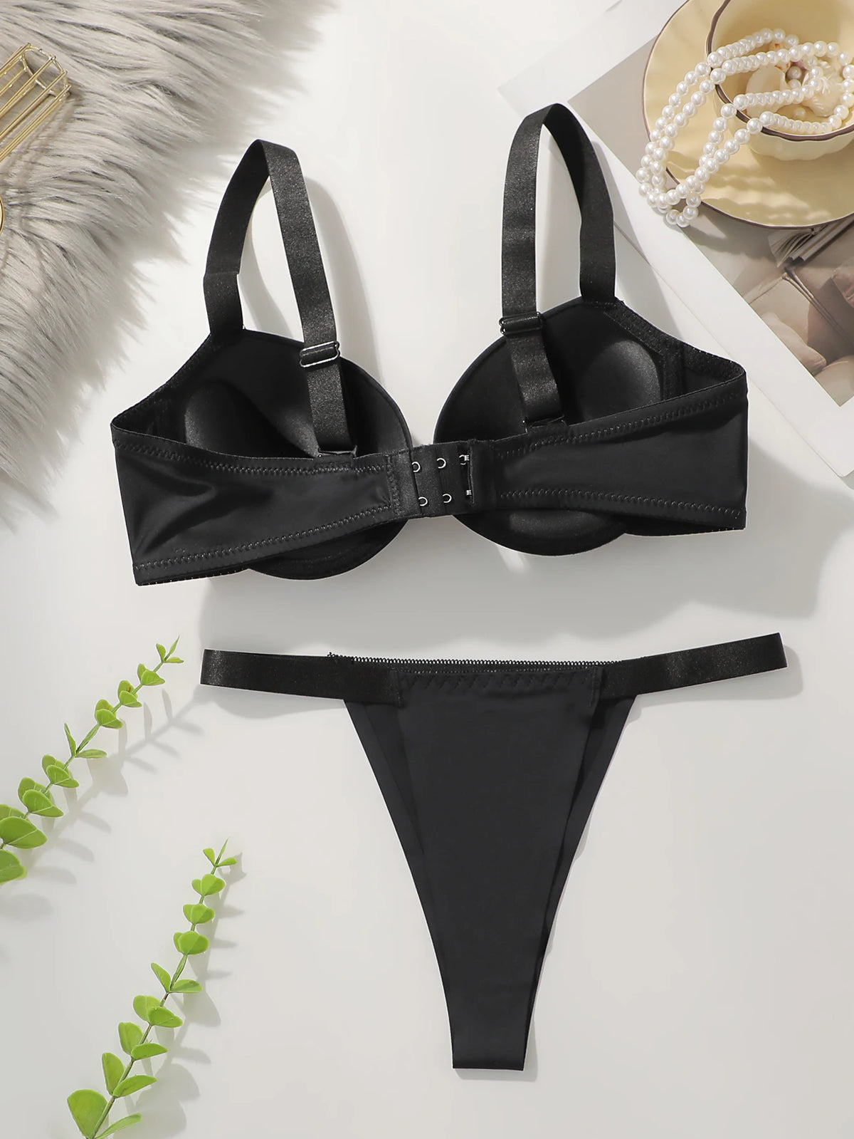 Raccoglie un cuscino sul petto spesso con anello in acciaio, set di biancheria intima da donna non rimovibile, vestibilità comoda Reggiseno quotidiano in tinta unita B2051