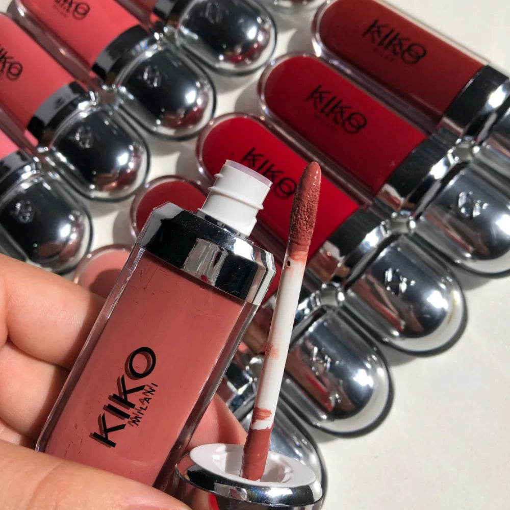KIKO Milano 3D Hydra Lip Glass, rossetto effetto labbra in vetro, volumizzante, non appiccicoso, con finitura a specchio, colore applicabile in strati, resistente all'acqua, idratante, a lunga tenuta.