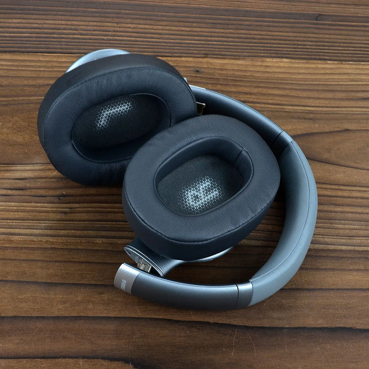 Cuscinetti di ricambio adatti per JBL Everest Everest 710BT Cuffie auricolari Cuscino Morbido proteico della pelle Memoria spugna Paraorecchie