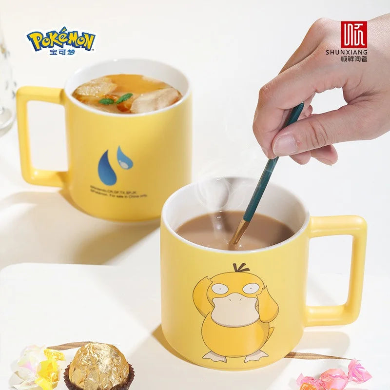 SHUNXIANG Pokémon Licenza Psyduck Tazza 350ml Cartoon Tazza di Ceramica Colazione Latte Tazza di Caffè Autentico Anime Bicchieri Tazze di Acqua