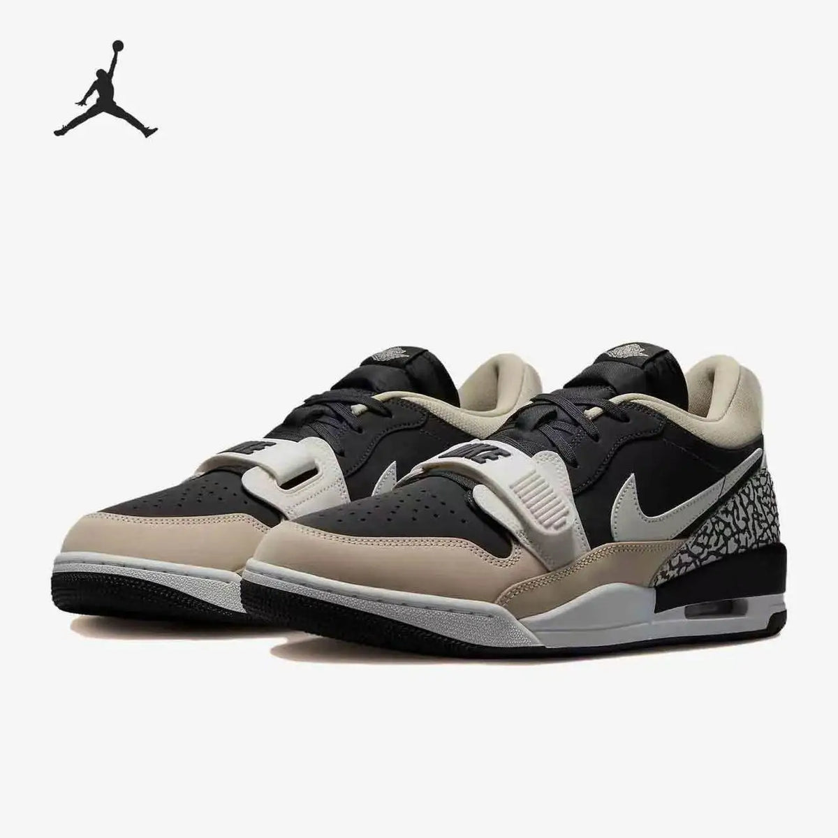 Sneakers Nike Grigio Scuro e Nero con Motivo Craquelé, Cuscinetto d'Aria con Velcro, Design Patchwork Tre-in-Uno, Stile Retrò Versatile e Trendy CD7069-020