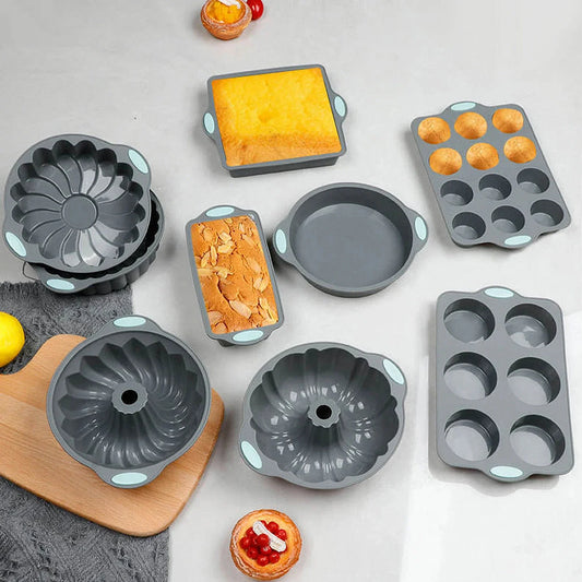 Set da 9 stampi in silicone per la preparazione di dolci, teglie antiaderenti per torte con manici antiscivolo, vassoio flessibile resistente al calore per muffin, stampi a forma di fiore e a forma di panettone, utensili da f