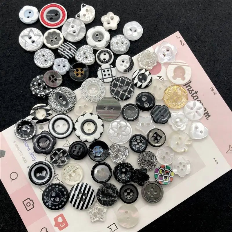 15/25 pezzi di alta qualità nero pulsante casuale fiore da cucire in resina bianco squisito bellissimo bottone decorativo stile Ins
