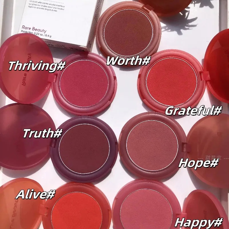 Rare Beauty Fashion Positive Illuminante a Lunga Durata Impermeabile con Shimmer Fine, Effetto Naturale Lucido, per Illuminare e Modellare il Viso