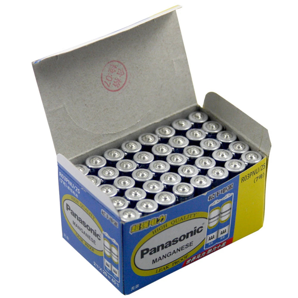 Batterie al carbonio usa e getta Panasonic 1.5V AAA AA ad alta capacità, adatte per giocattoli, telecomandi, mouse wireless, ecc.