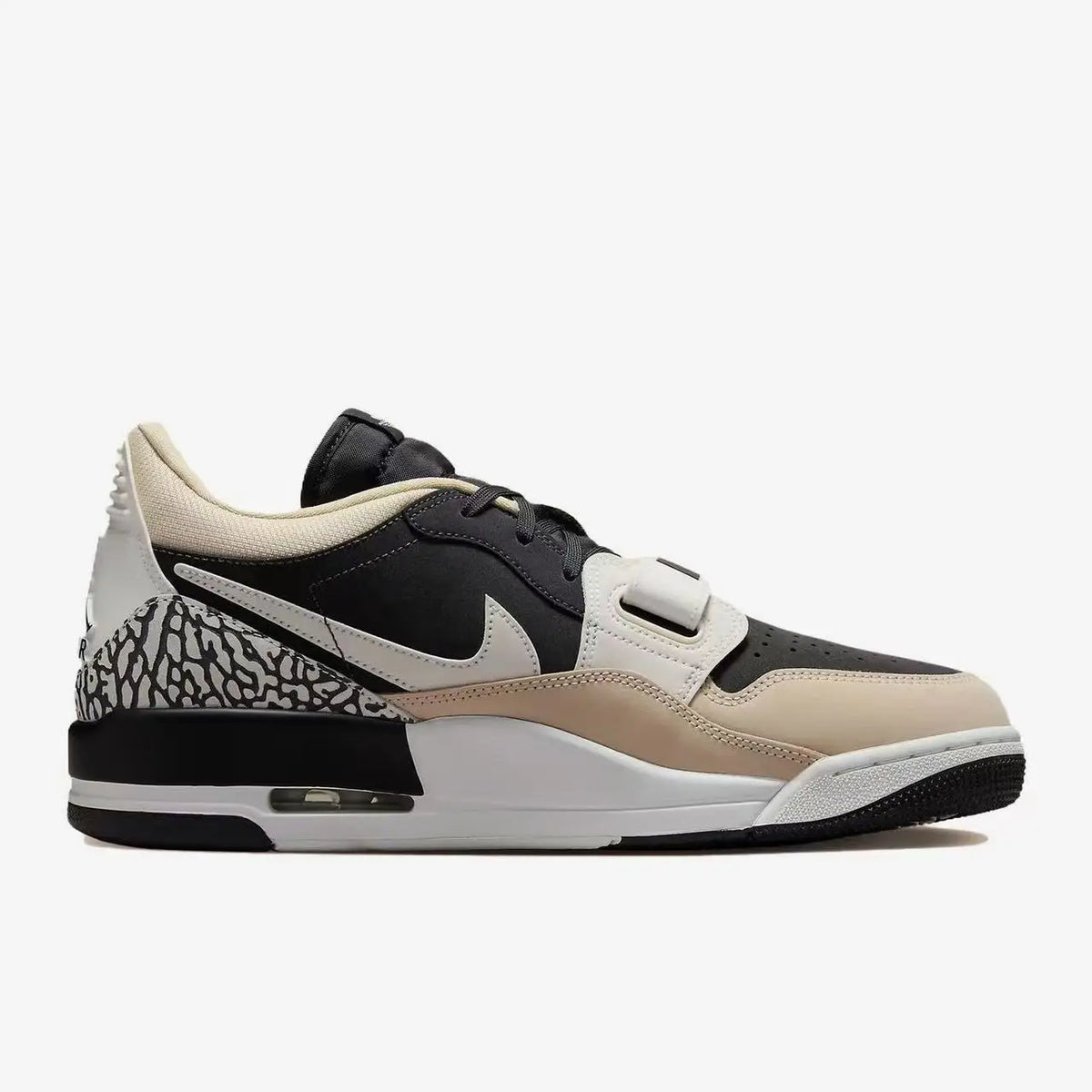 Sneakers Nike Grigio Scuro e Nero con Motivo Craquelé, Cuscinetto d'Aria con Velcro, Design Patchwork Tre-in-Uno, Stile Retrò Versatile e Trendy CD7069-020