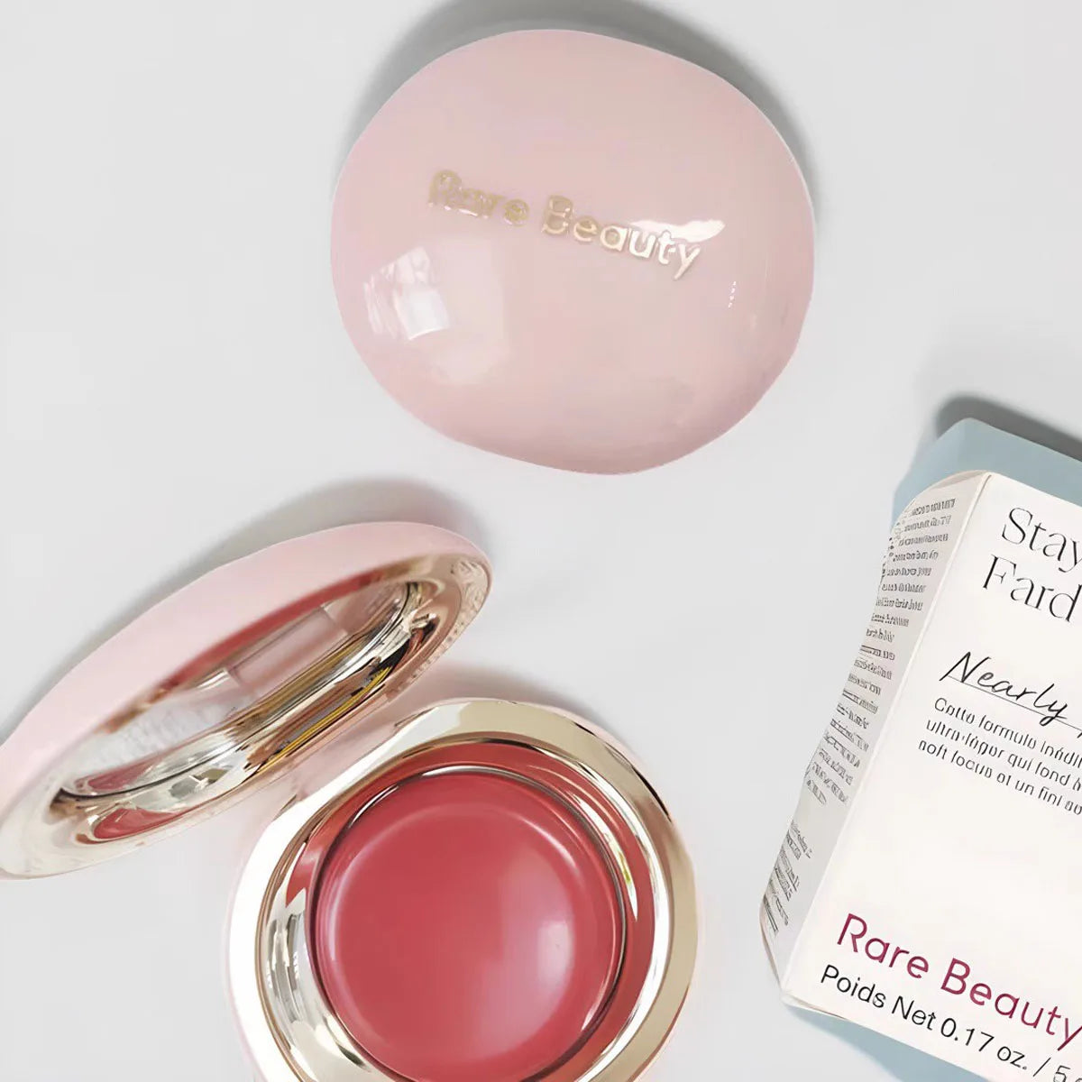 Rare Beauty Fard in Crema in Polvere Fine Rosa Opaco ad Alta Lucentezza, Lunga Durata, Illuminante per il Viso, con Glitter Integrato
