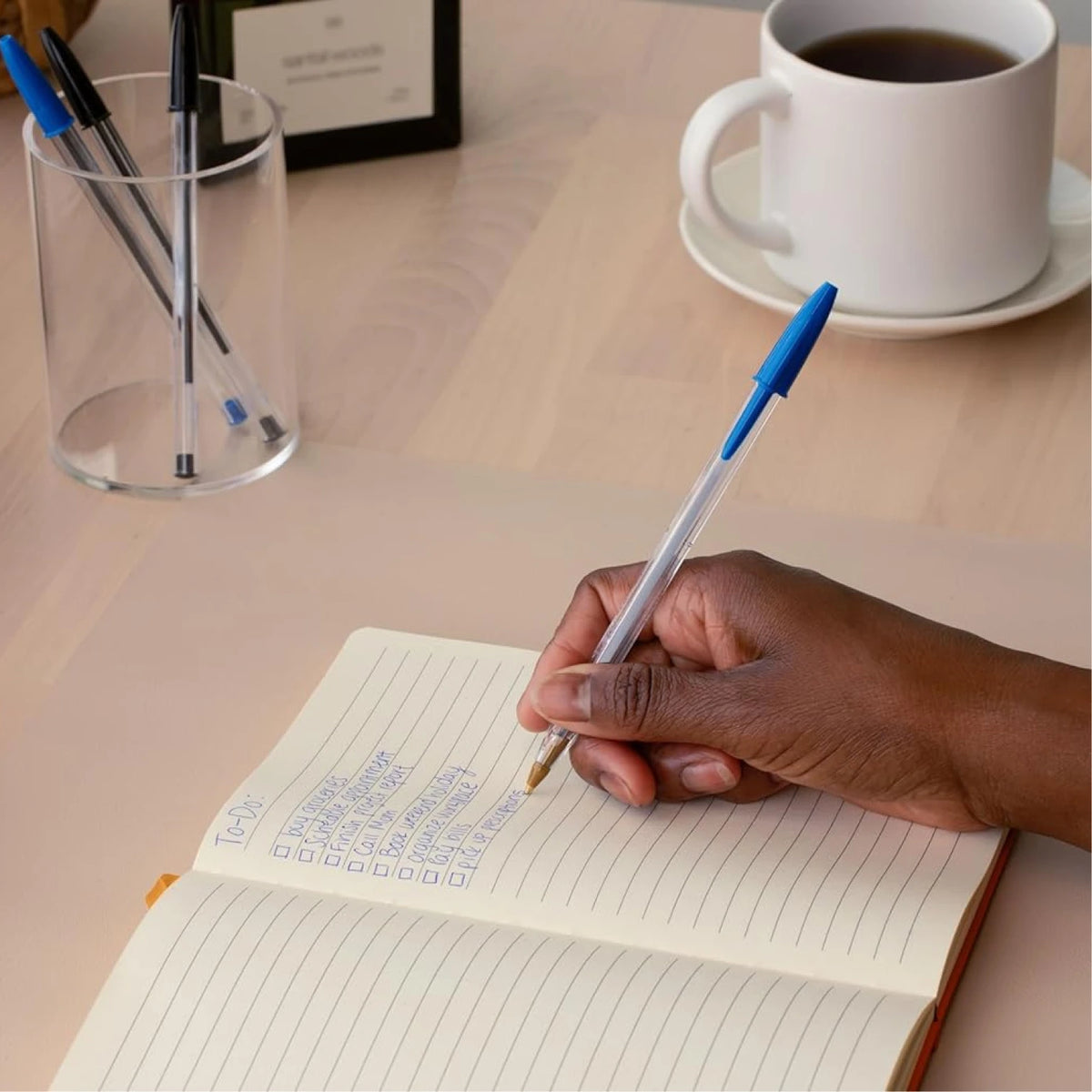 BIC Cristal Up, Penne Nere a Sfera, Punta Media 1.2mm, 50 Unità, Cancelleria Scuola e Ufficio, Scrittura Scorrevole
