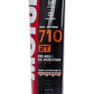 MOTUL 710 2T 
 Lubrificante ad alte prestazioni per motori a 2 tempi 
 Grasso separato o pre-miscelato 
 100% Sintetico – Esteri 
 Contenitore da 125 ml.