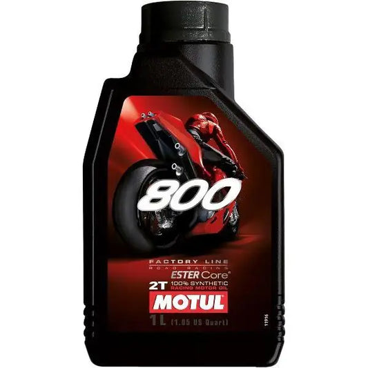 MOTUL 800 LINEA DI FABBRICA ROAD RACING 2T 
 Lubrificante per motociclette da corsa di velocità Grand Prix 
 Lubrificazione dei motori a 2 tempi mediante miscelazione manuale 
 100% Sintetico – Tecnologia ESTER Core ® 
 C