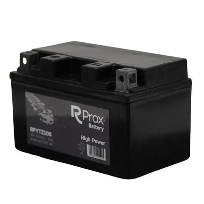YTZ10S AGM Batteria per Moto ad Alta Potenza 12V 8,6Ah 190Amp. Massima Potenza di Avviamento. Batteria RC Prox Prodotta in Europa.