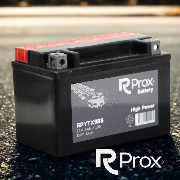 Batteria per moto YTX9-BS AGM ad alta potenza 12V 8Ah 135A. Massima potenza di avviamento. Batteria RC Prox prodotta in Europa.
