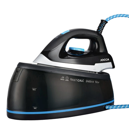 Centro stirante Jocca 2400W, piastra in ceramica Silver MAX, 5 bar, vapore continuo/verticale, colpo vapore, auto-pulizia antical, serbatoio 2L, temperatura regolabile, riscaldamento rapido. Stiratura professionale a casa.