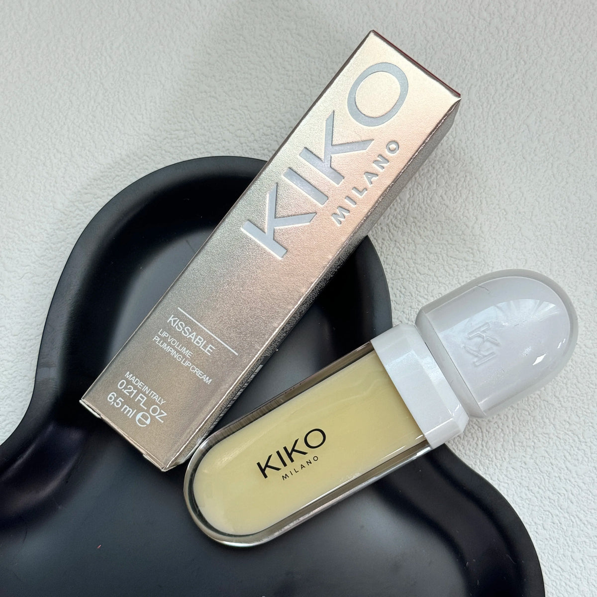 KIKO MILANO Kissable Plumping Lip Cream, Lucidalabbra Idratante, Trucco Quotidiano, Serata Romantica, Tonalità Assortite, Brillantezza a Lunga Durata