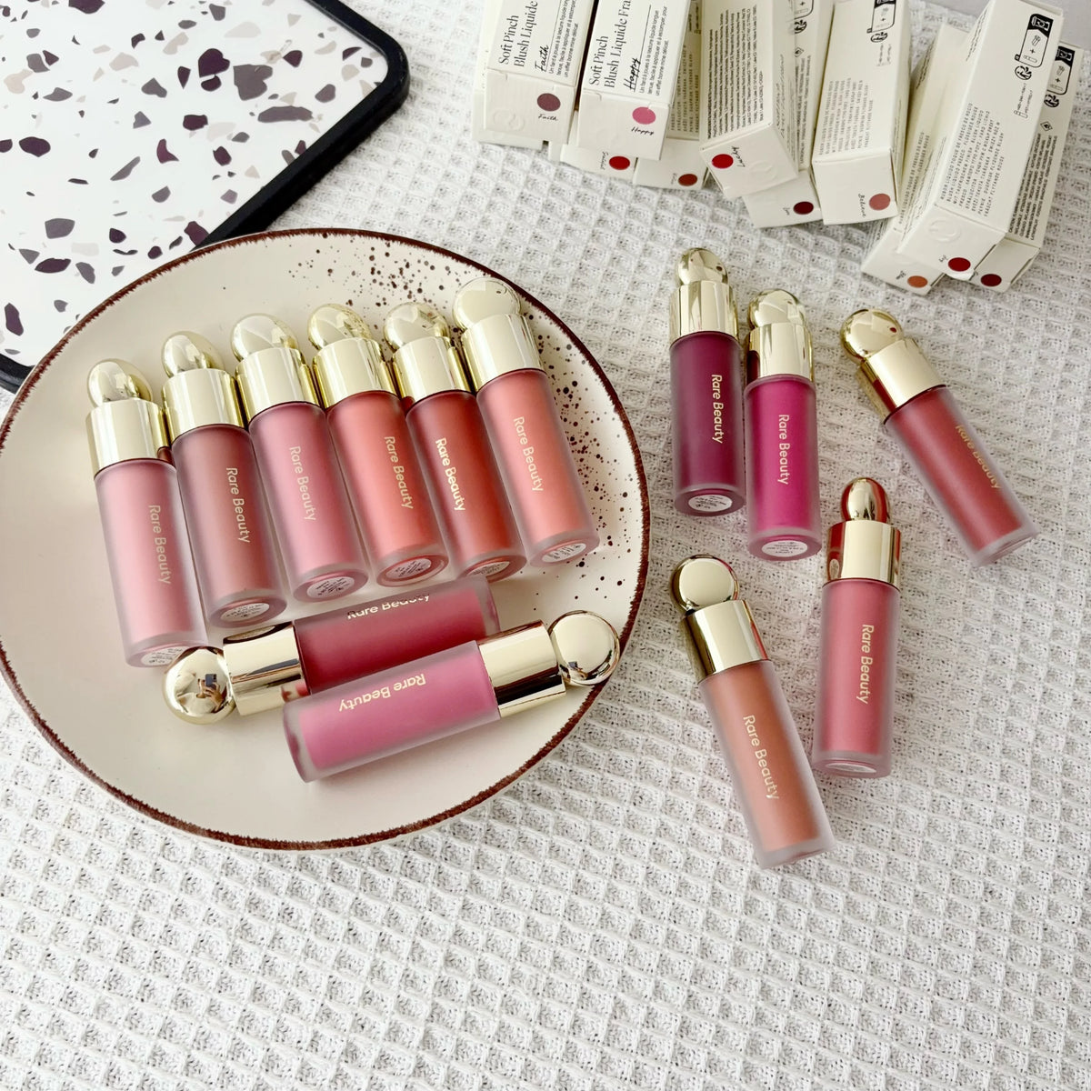 Rare Beauty Soft Pinch Blush Liquido Setoso Leggero Traspirante Lunga Durata Effetto Volumizzante Hope Love Virtue Happy Wonder Worth