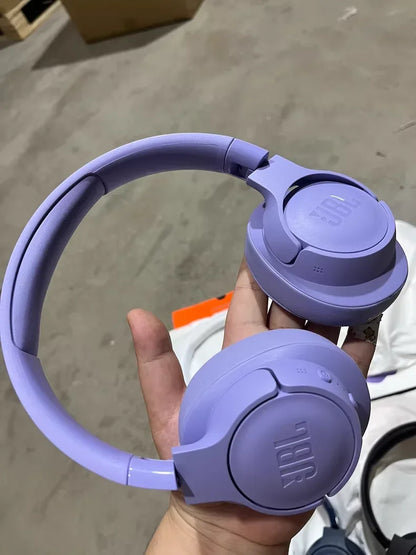 Cuffie wireless JBL Tune 720BT, modello on-ear, con tecnologia Bluetooth 5.0, cancellazione del rumore, ideali per il gaming e lo sport, con funzione vivavoce, 720 BT.
