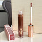 Charlotte, lucidalabbra al gusto di frutta, blush in polvere colorata, stick, tubetto rosa e oro, rossetto facile da applicare, Tilbury Cosmetics.