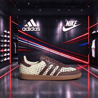 Scarpe da allenamento in tessuto a rete della linea adidas Originals, in stile retrò, nei colori bianco sporco e marrone, con suola in gomma e design a punta a T, scarpe da ginnastica casual traspiranti, modello IH9373.
