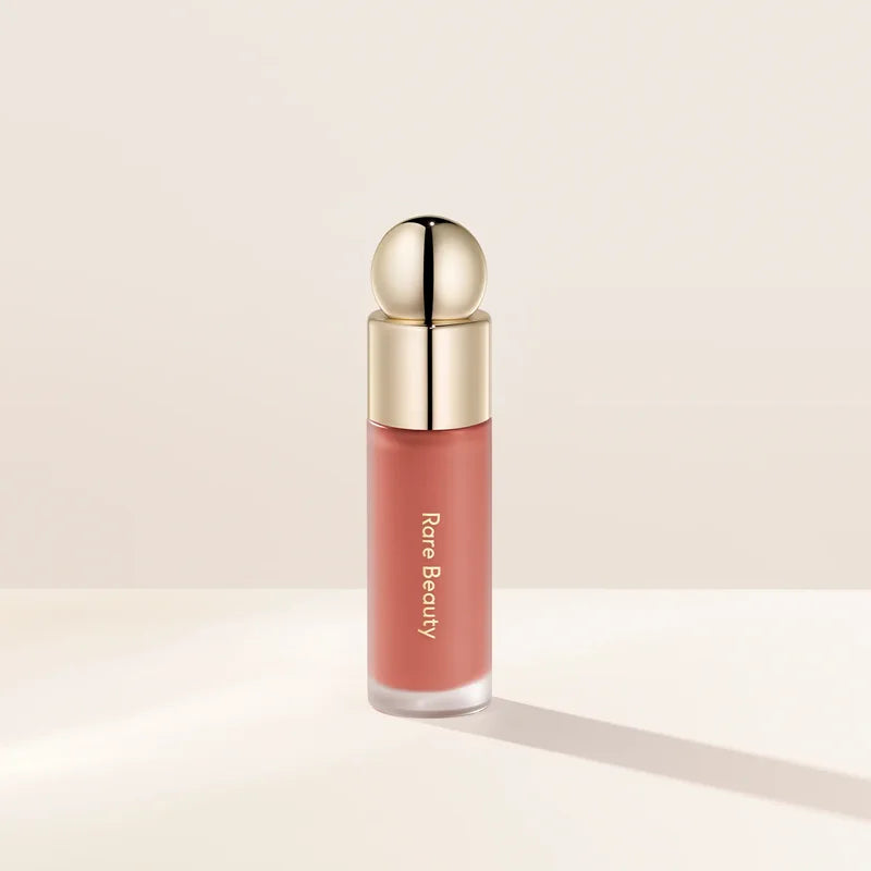Rare Beauty Soft Pinch Liquid Blush: Fard Liquido Setoso e Luminoso per un Trucco Voluminoso – Collezioni Hope, Love, Virtue, Happy, Wonder, Worth Face Cosmetics