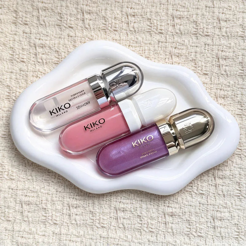 KIKO Unlimited Blush 6g, blush in polvere opaca monocromatica, con una tenuta fino a 12 ore, ricco di colore. Lucidalabbra 3D Hydra 6ml, idratante.