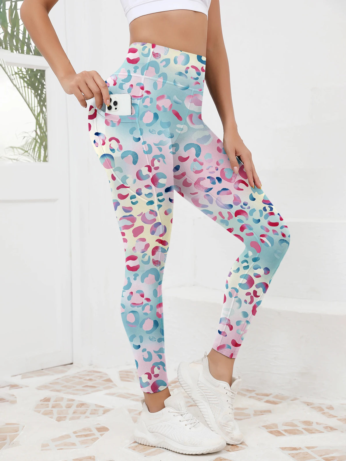 Pantaloni fitness da donna con tasca a vita alta stampati abbinati a pantaloni da yoga addominali attillati, adatti per correre, escursioni e sp