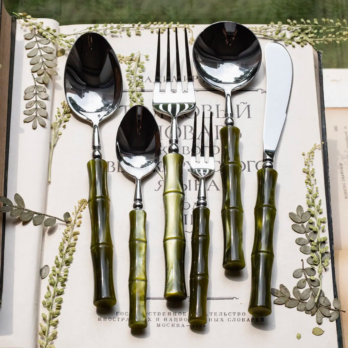 Set di Posate in Resina Stile Bambù, Acciaio Inossidabile 304, Posate Classiche, Opzioni da 1/3/4 Pezzi per Casa e Cucina