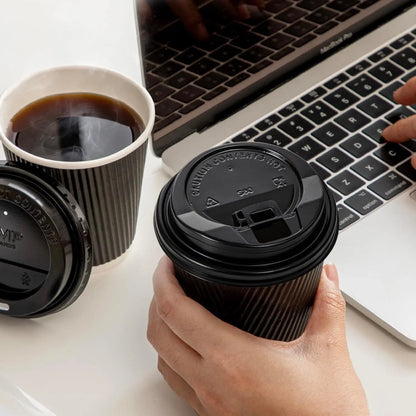 Tazze da caffè usa e getta nere da 12 OZ con coperchi Tazze ondulate a tripla parete per andare a caldo Bicchieri di carta isolati per bevande calde Home Office