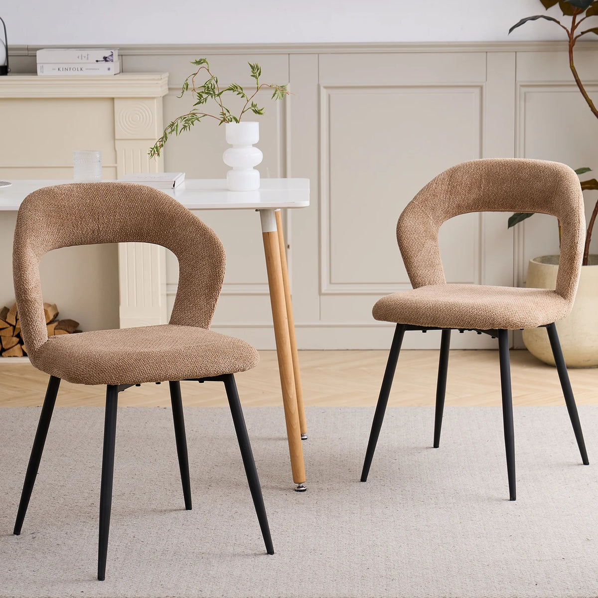 EGOONM Set di 4 Sedie da Pranzo Moderne con Schienale Cavo, Sedie Laterali Imbottite in Tessuto, Gambe in Metallo Nero, Sedie d'Accento per Cucina e Caffè