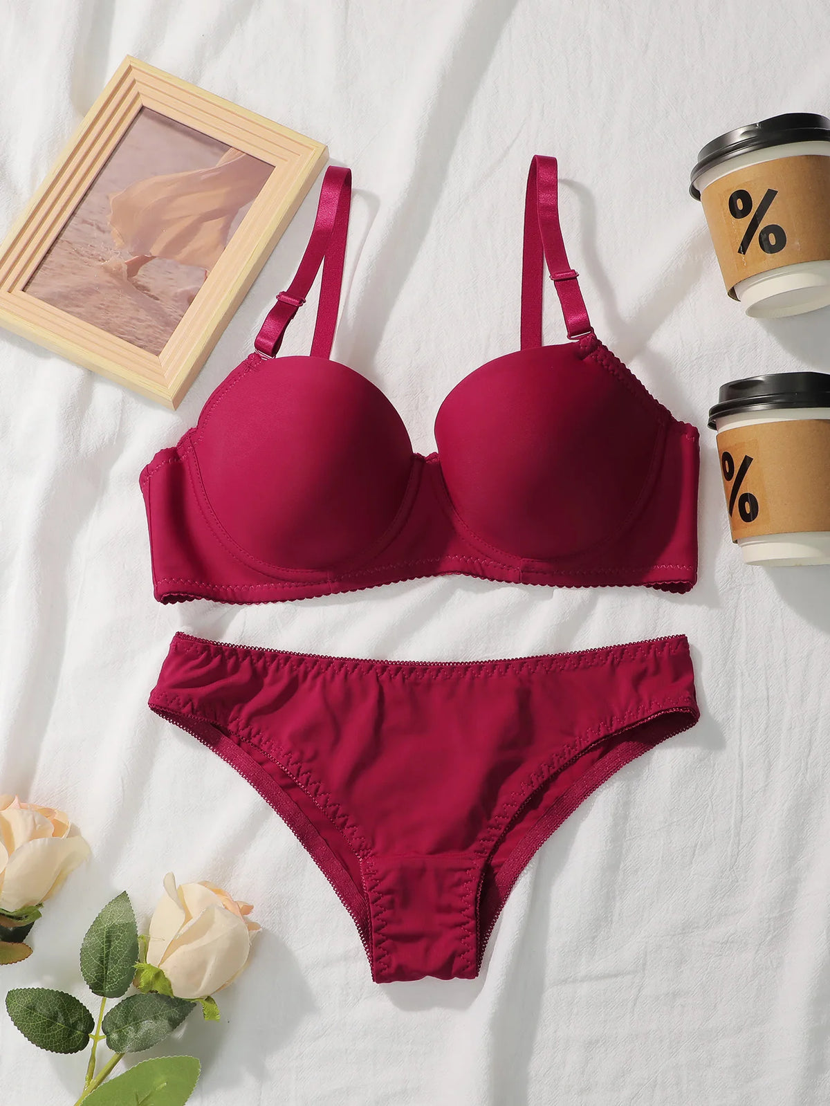 Nuovo set da 2 pezzi quotidiano in tinta unita di vendita calda con reggiseno push up con bordo in acciaio per set intimo donna J2611