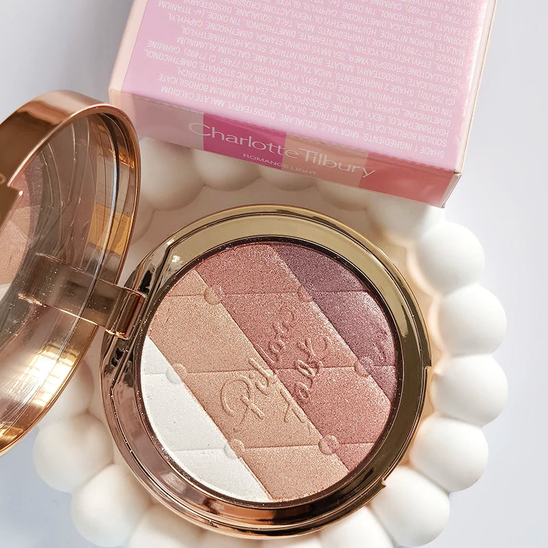 Rossetto Multi-varietà Charlotte, Lucidalabbra Effetto Gelatina Leggero e Facile da Applicare, Penna Air Cushion, Spray Fissante 100ml, Cosmetico Tilbury