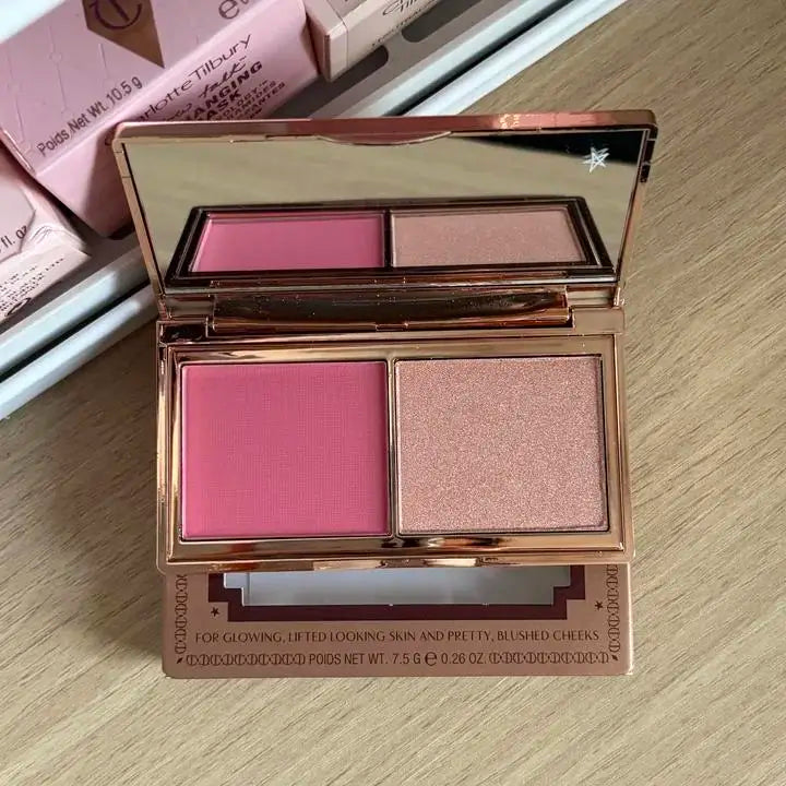 Rossetto Multi-varietà Charlotte, Lucidalabbra Effetto Gelatina Leggero e Facile da Applicare, Penna Air Cushion, Spray Fissante 100ml, Cosmetico Tilbury