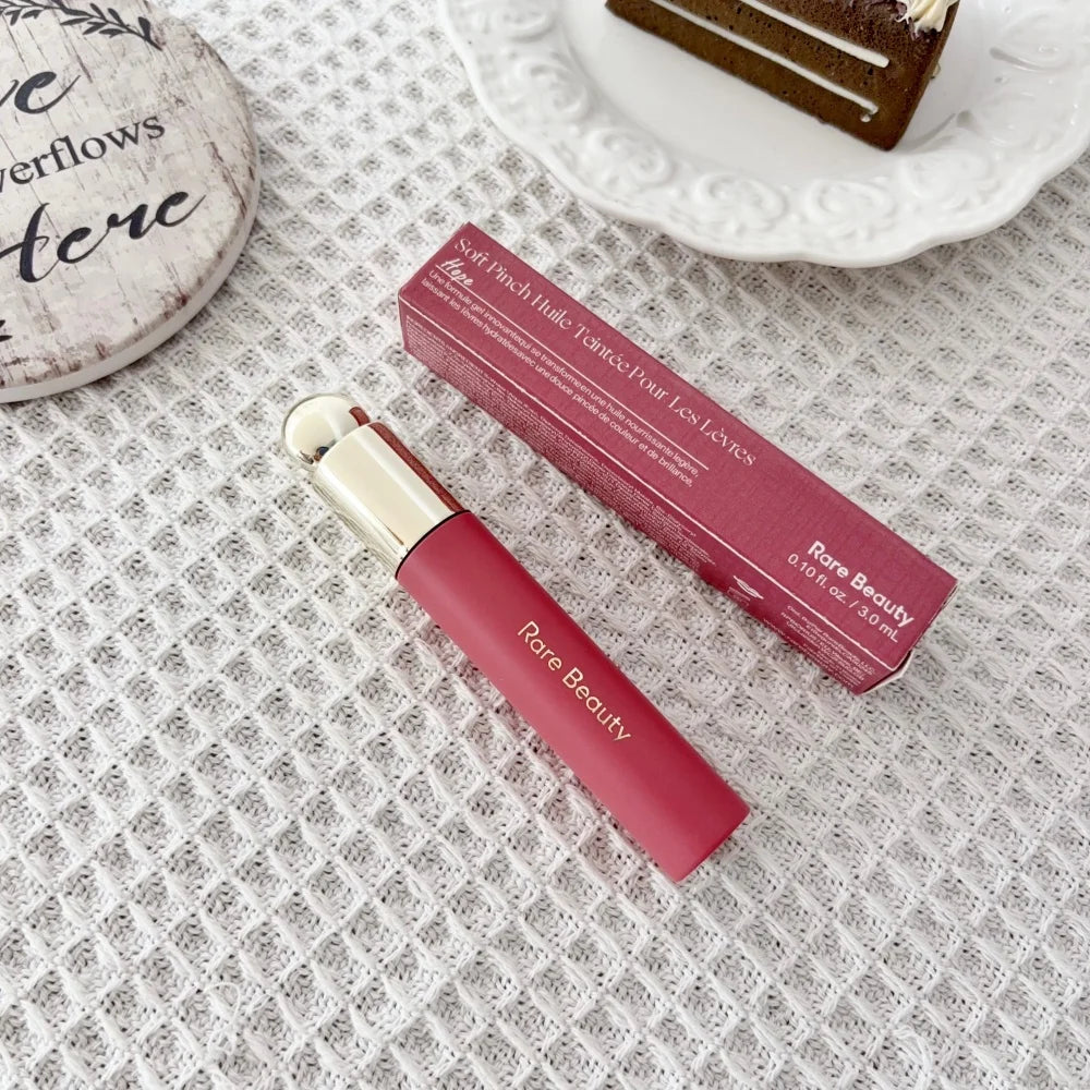 Rare Beauty Illuminante Innovativo Effetto Seta Leggero, Lucidalabbra Resistente all'Acqua a Lunga Durata, Contouring Liquido, Cosmetici Regalo