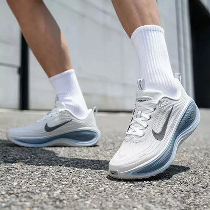 Scarpe da uomo Nike VOMERO PLUS - Scarpe da corsa su strada per allenamento Soft Flex, Numero modello: HV8150-111