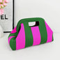 Nuova borsa intrecciata traforata a righe, borsa a mano in maglia, versatile borsa portatile per cosmetici