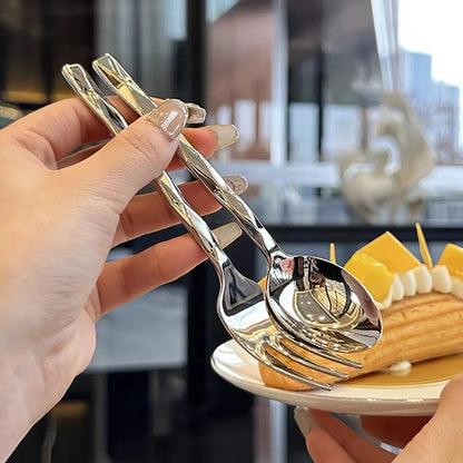 Set di posate in acciaio inossidabile con finitura a taglio diamantato di alta qualità, coltello, forchetta e cucchiaio per bistecche con manico rinforzato, posate occidentali di lusso per uso domestico e alberghiero